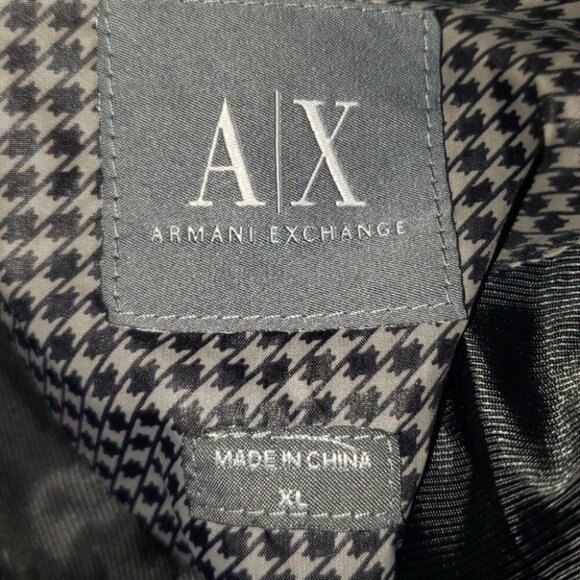 𝅺Armani Exchange Hooded Nylon Ripstop Lightweight City Wind Jacket - Women's - Picture 9 of 12